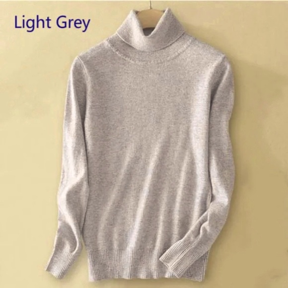 Knitted high turtleneck pullover sweater - Picture 3 of 5